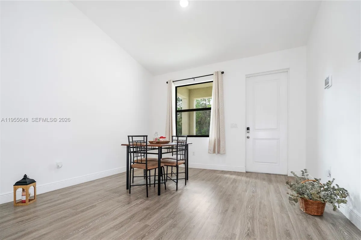 8031 Sandy Cir, La Belle FL 33935