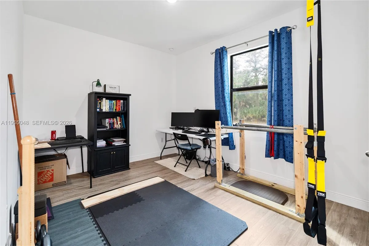 8031 Sandy Cir, La Belle FL 33935