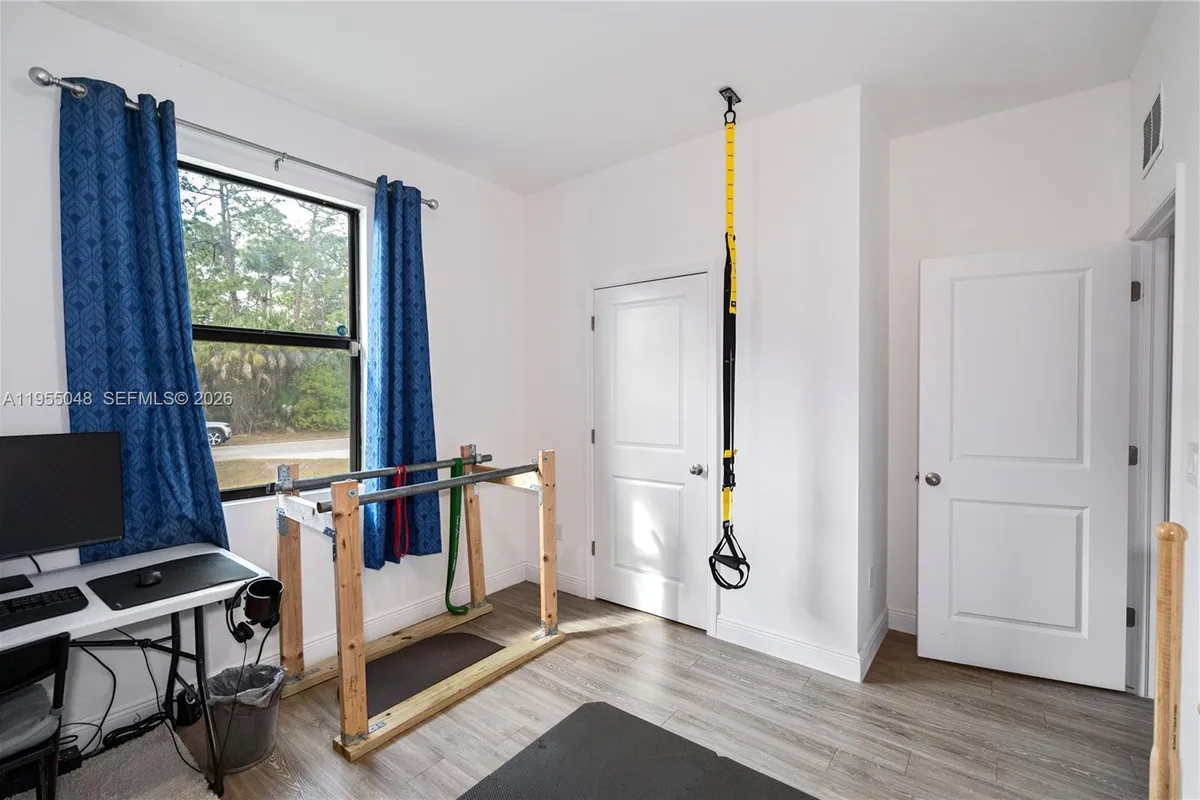 8031 Sandy Cir, La Belle FL 33935