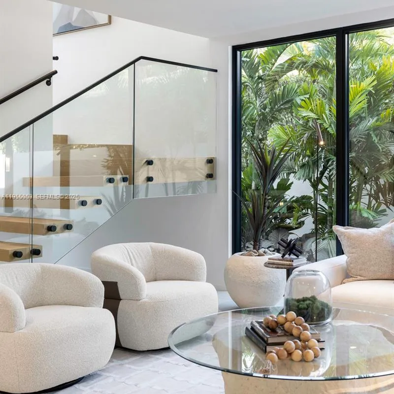 30 Samana Dr, Coconut Grove FL 33133