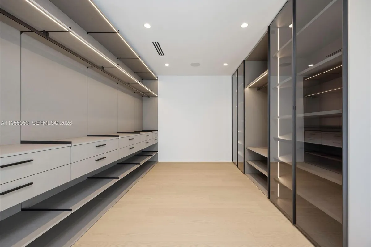 30 Samana Dr, Coconut Grove FL 33133