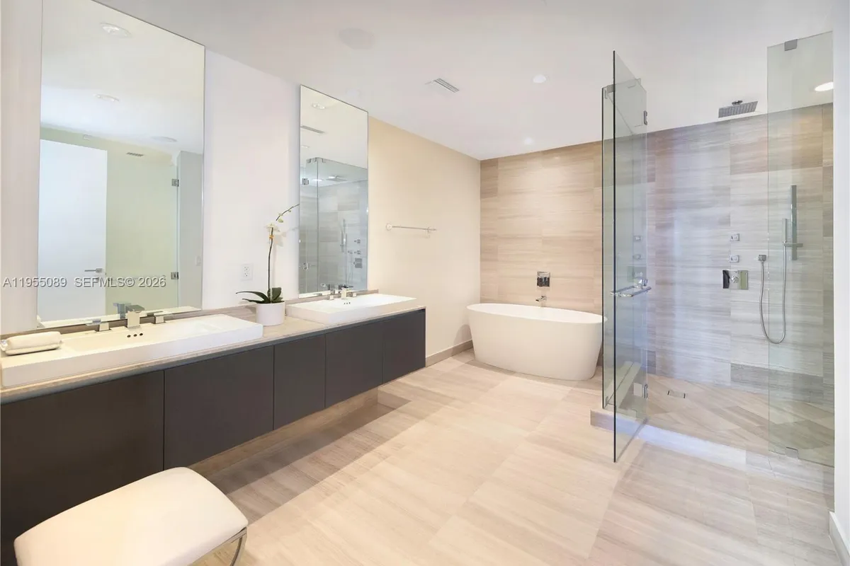 3300 NE 188th St # 315, Aventura FL 33180