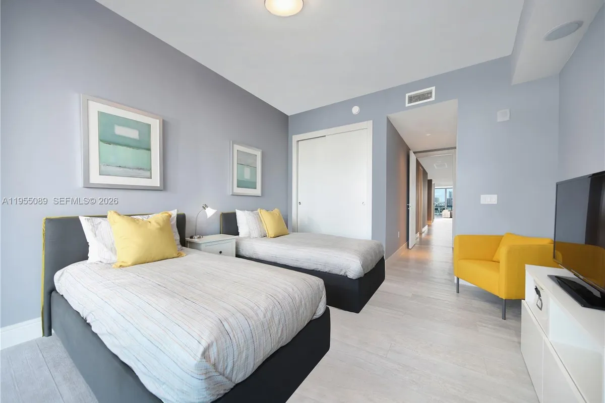 3300 NE 188th St # 315, Aventura FL 33180