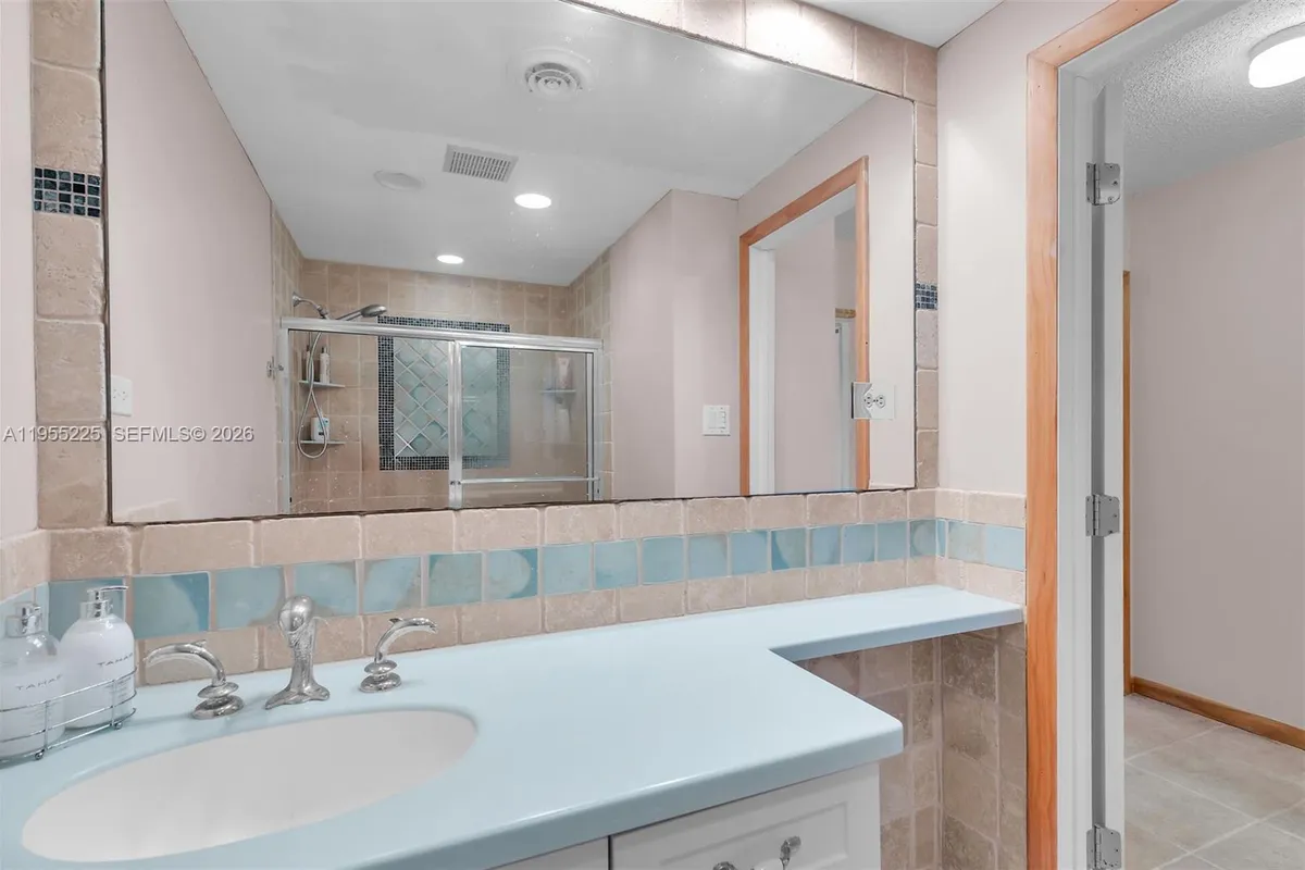 423 Sombrero Beach Rd # 9, Marathon FL 33050