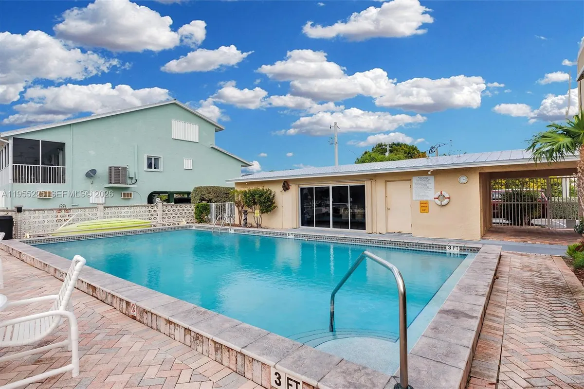 423 Sombrero Beach Rd # 9, Marathon FL 33050