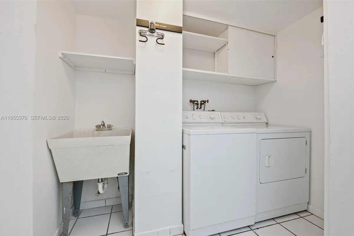 10155 Collins Ave # 909, Bal Harbour FL 33154