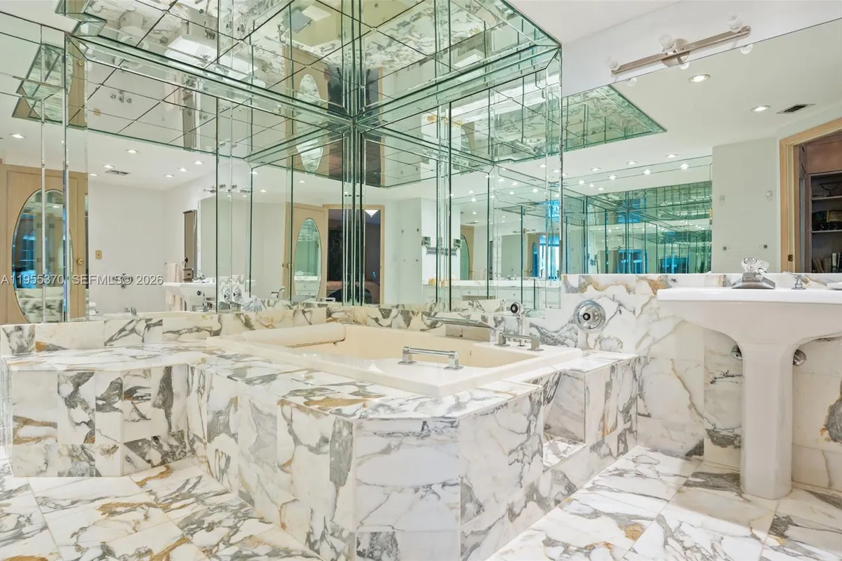 10155 Collins Ave # 909, Bal Harbour FL 33154