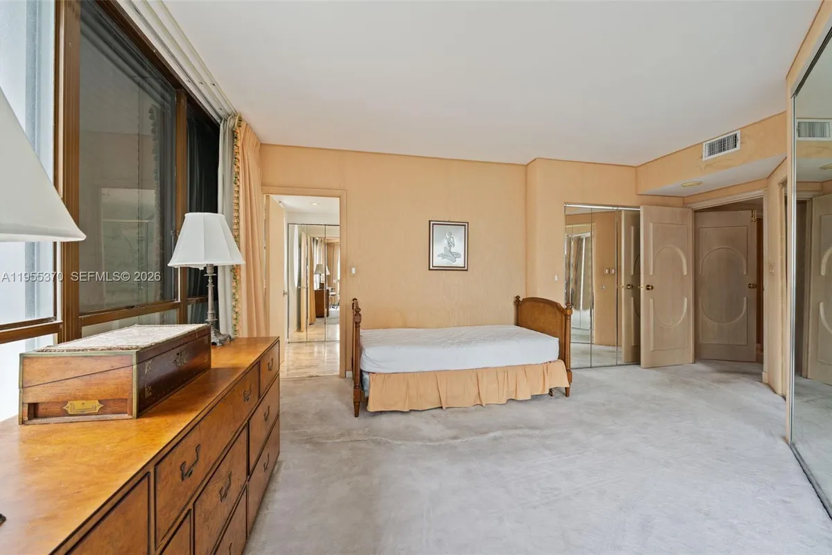 10155 Collins Ave # 909, Bal Harbour FL 33154