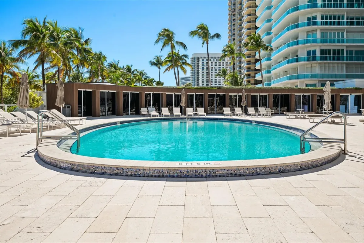 10155 Collins Ave # 909, Bal Harbour FL 33154
