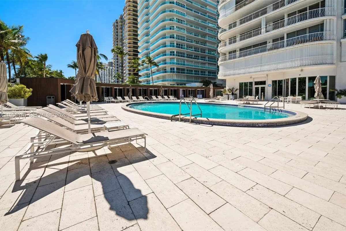10155 Collins Ave # 909, Bal Harbour FL 33154