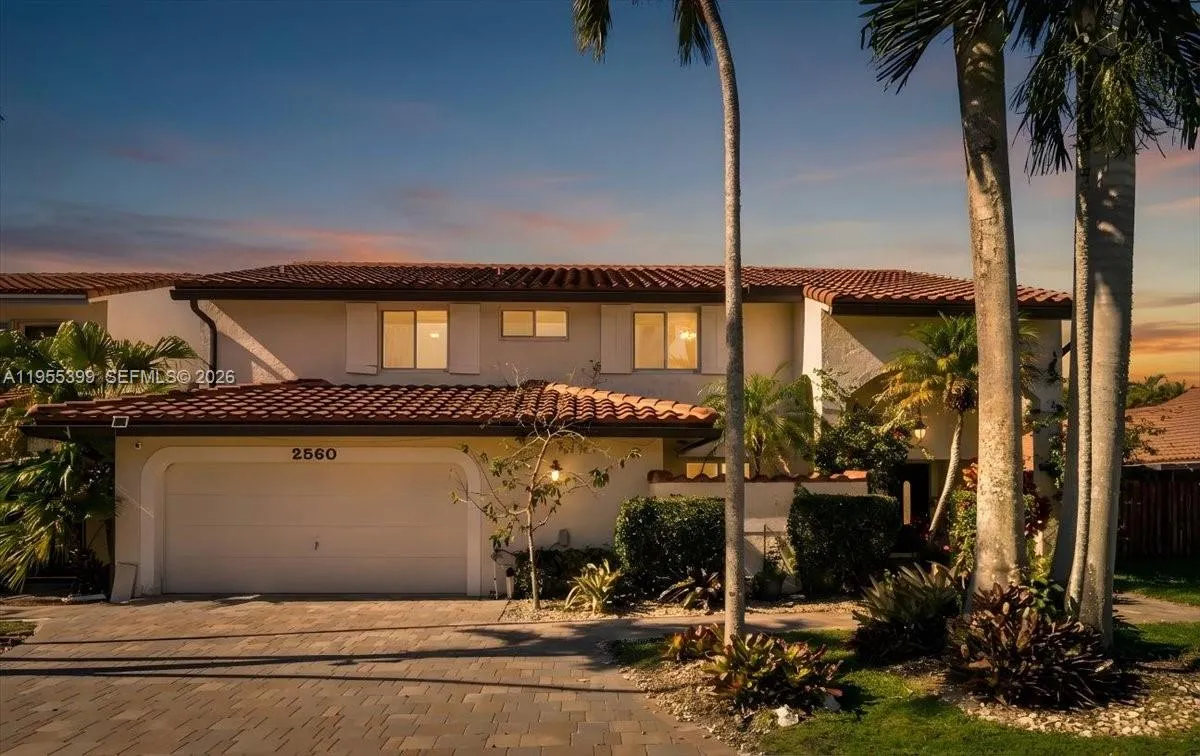 2560 Bass Way, Cooper City FL 33026