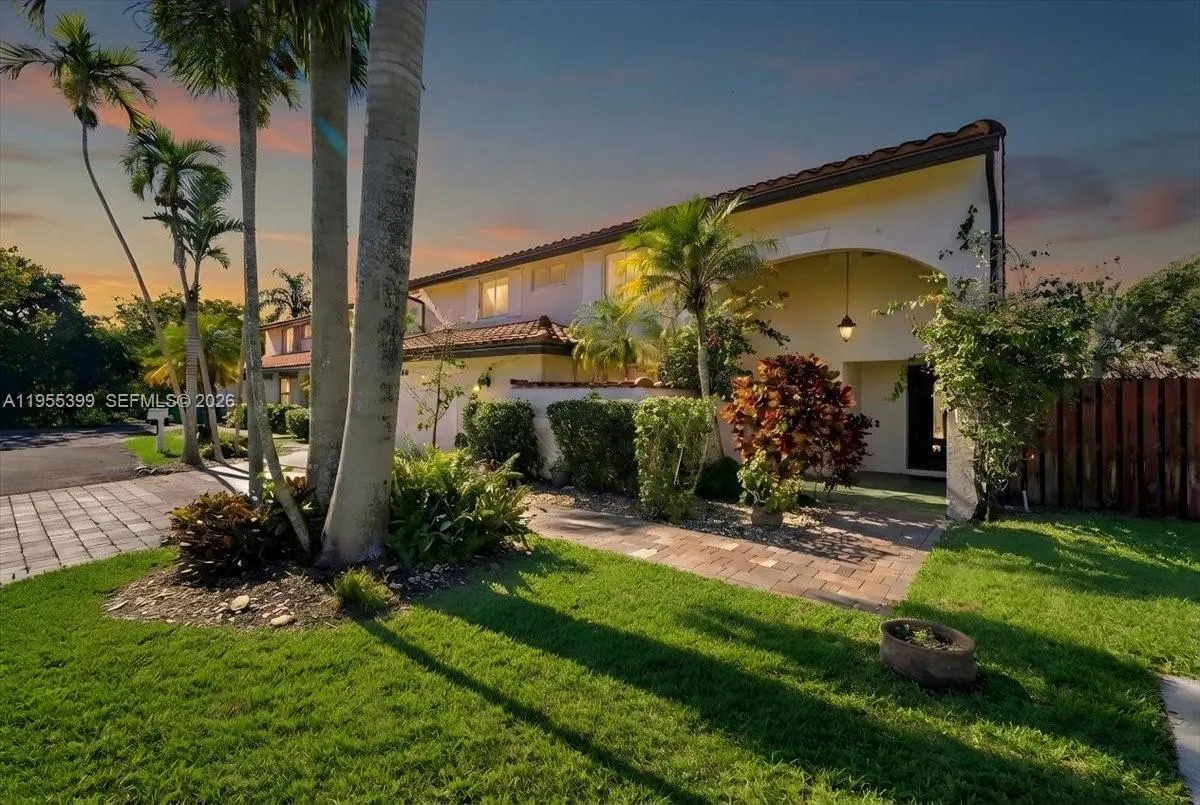 2560 Bass Way, Cooper City FL 33026