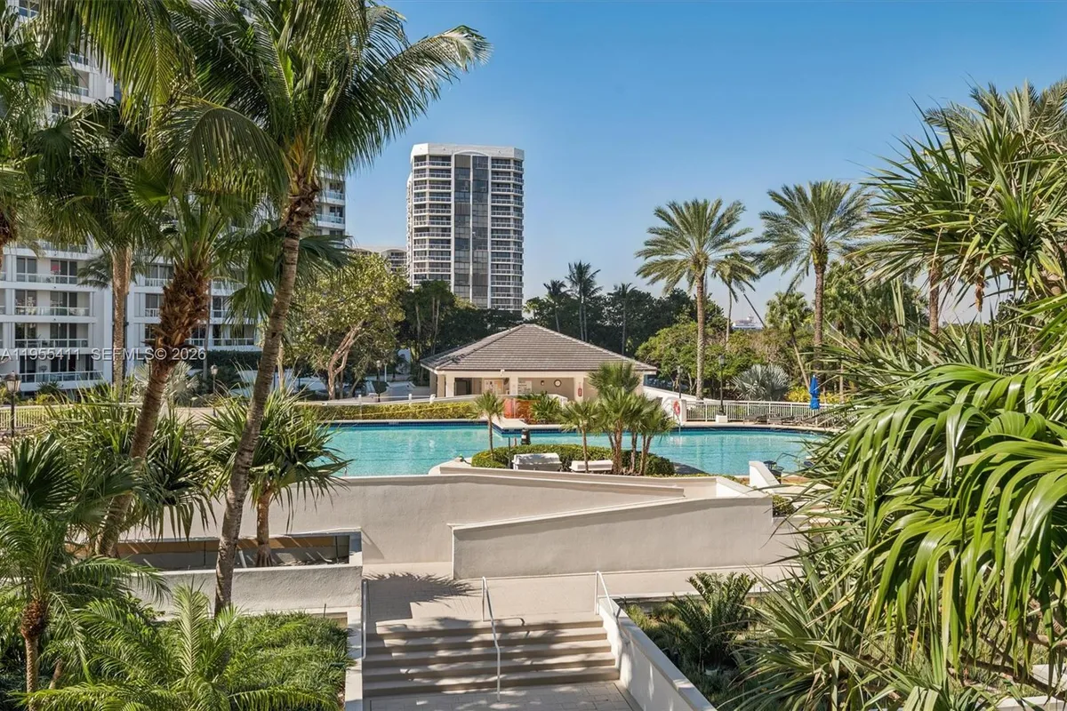 21200 Point Pl # 504, Aventura FL 33180