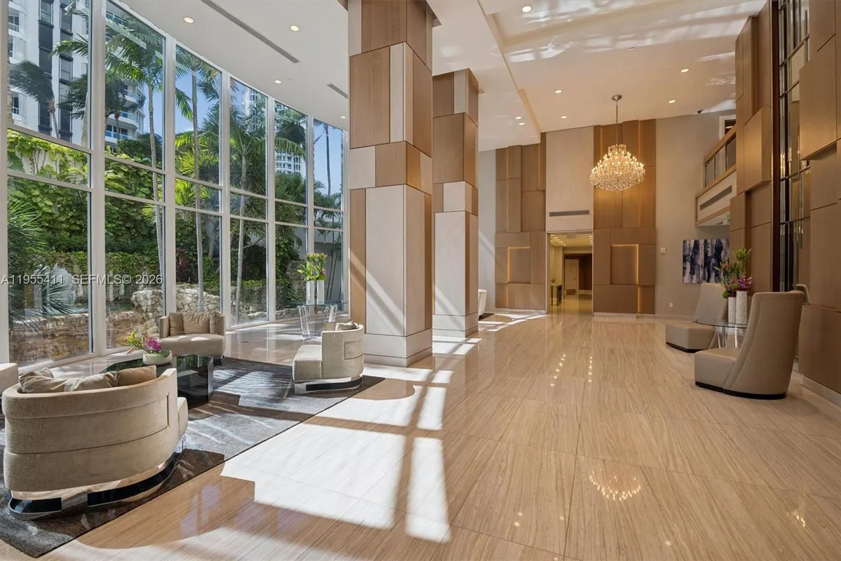 21200 Point Pl # 504, Aventura FL 33180