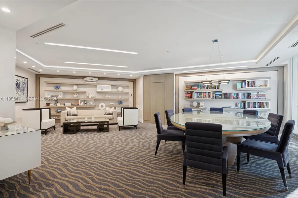 21200 Point Pl # 504, Aventura FL 33180