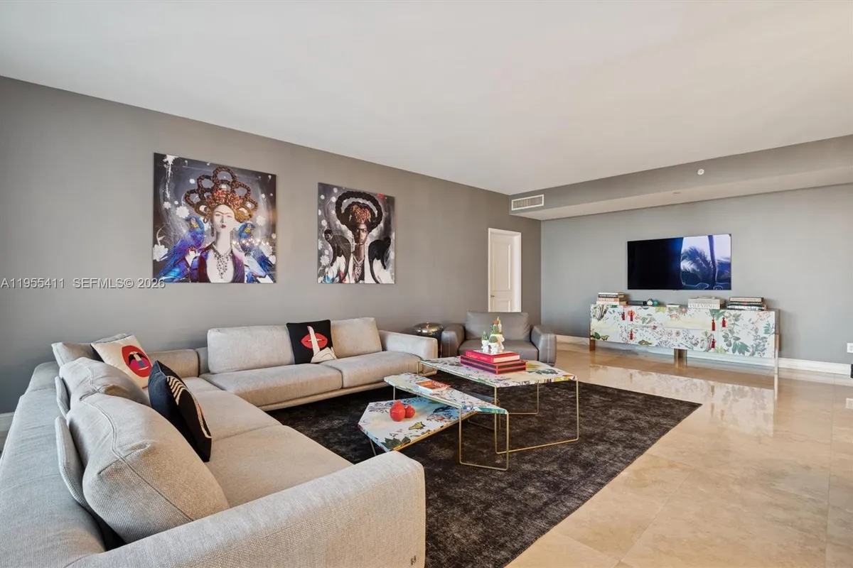 21200 Point Pl # 504, Aventura FL 33180