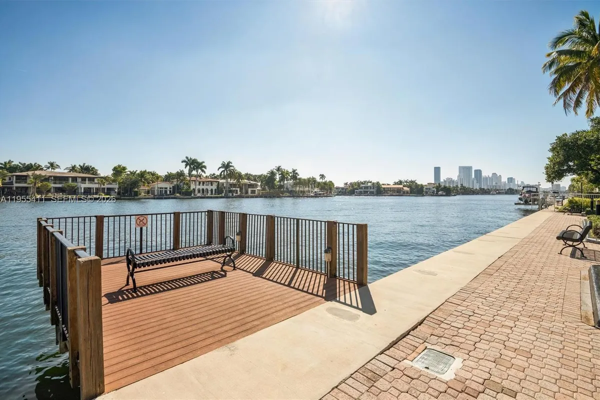 21200 Point Pl # 504, Aventura FL 33180