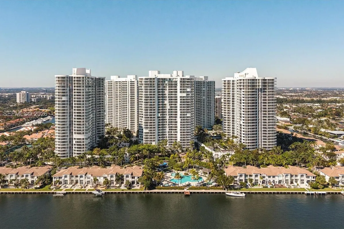 21200 Point Pl # 504, Aventura FL 33180