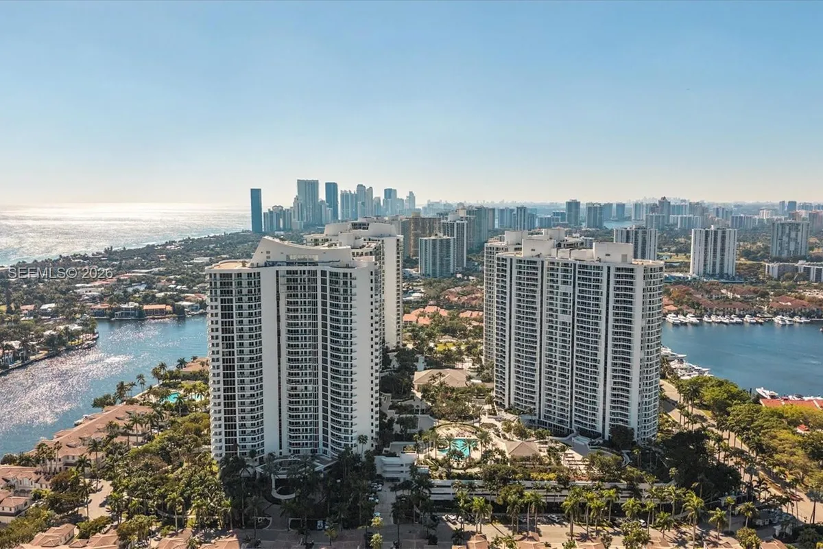 21200 Point Pl # 504, Aventura FL 33180