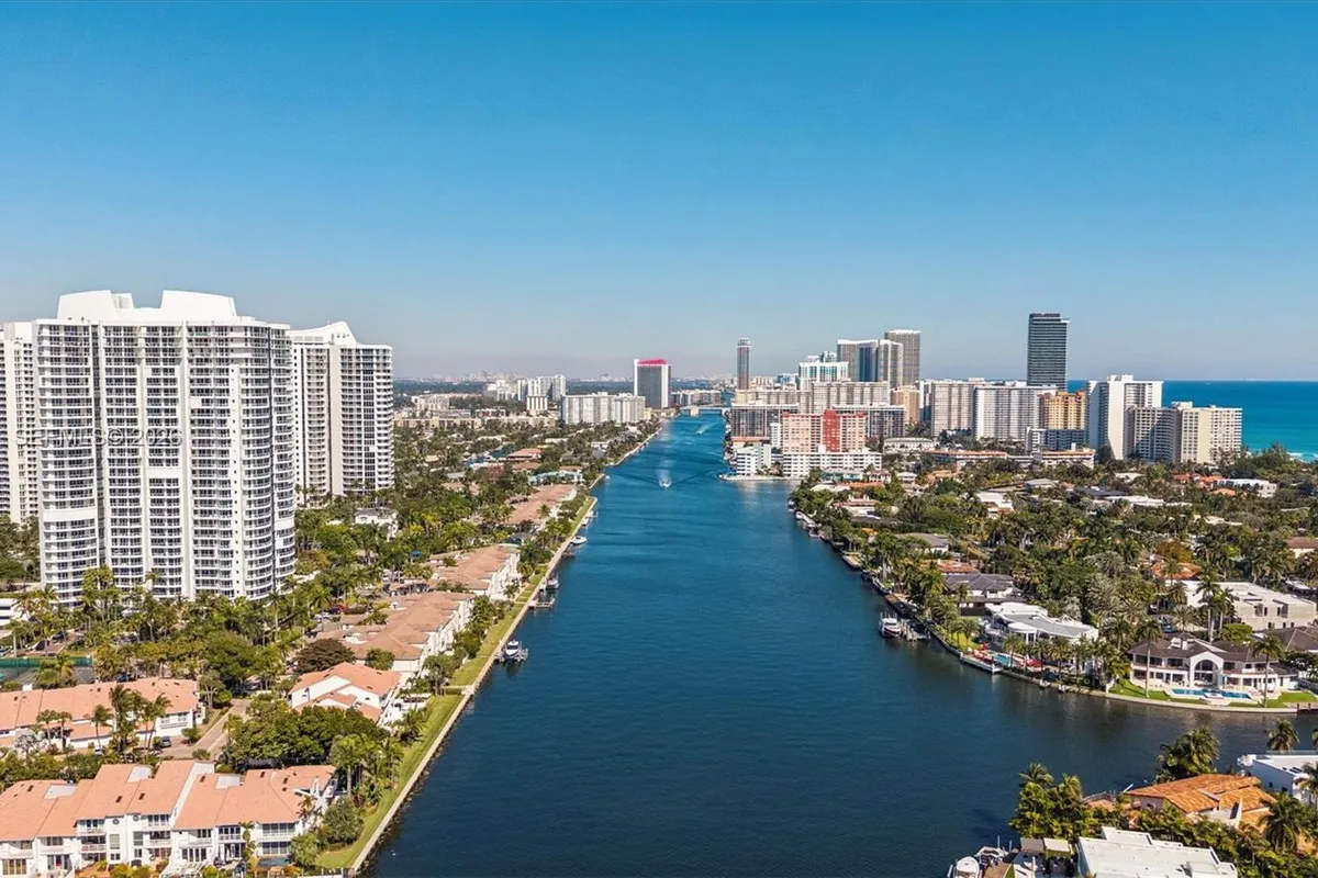 21200 Point Pl # 504, Aventura FL 33180