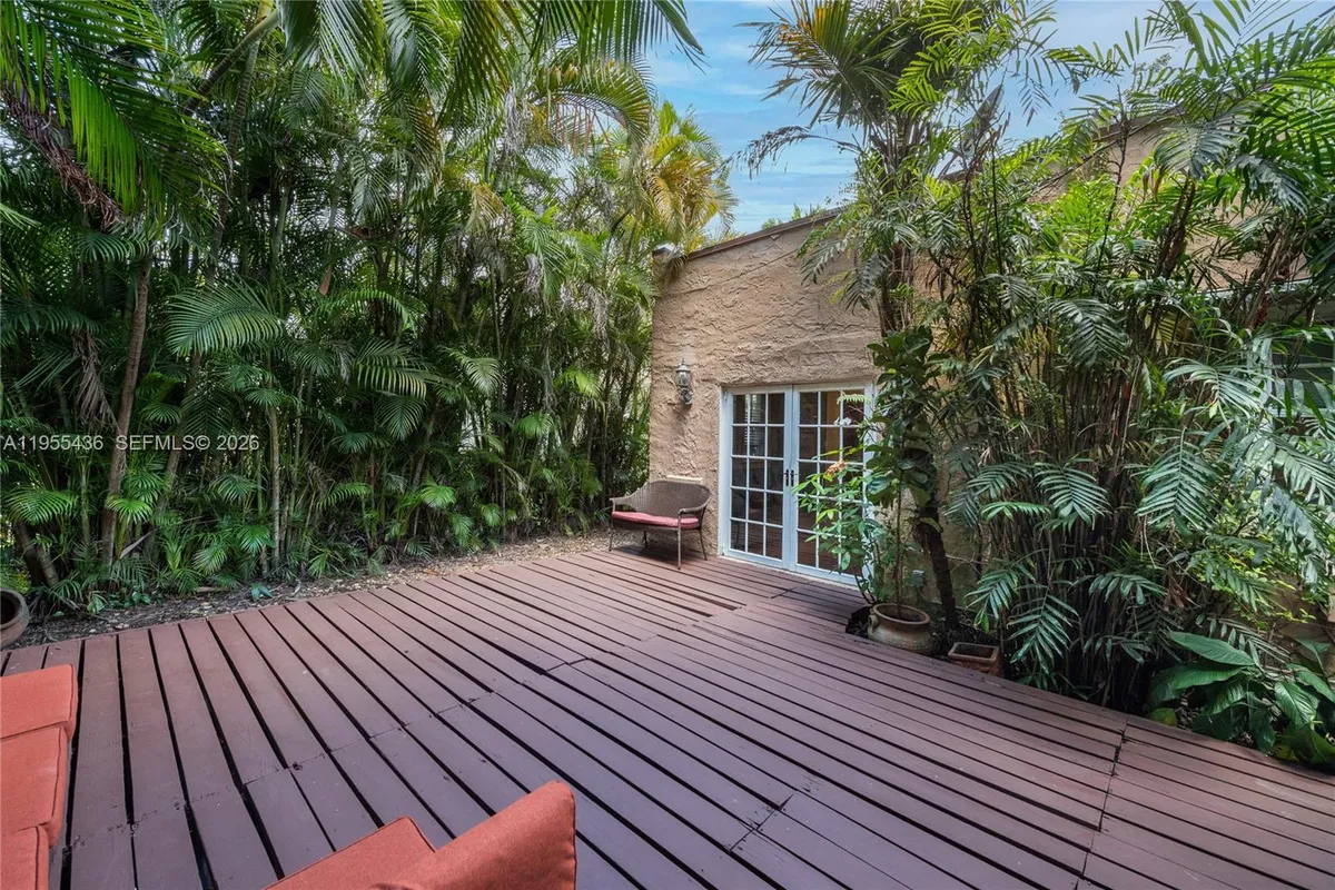 1256 Algeria Ave, Coral Gables FL 33134