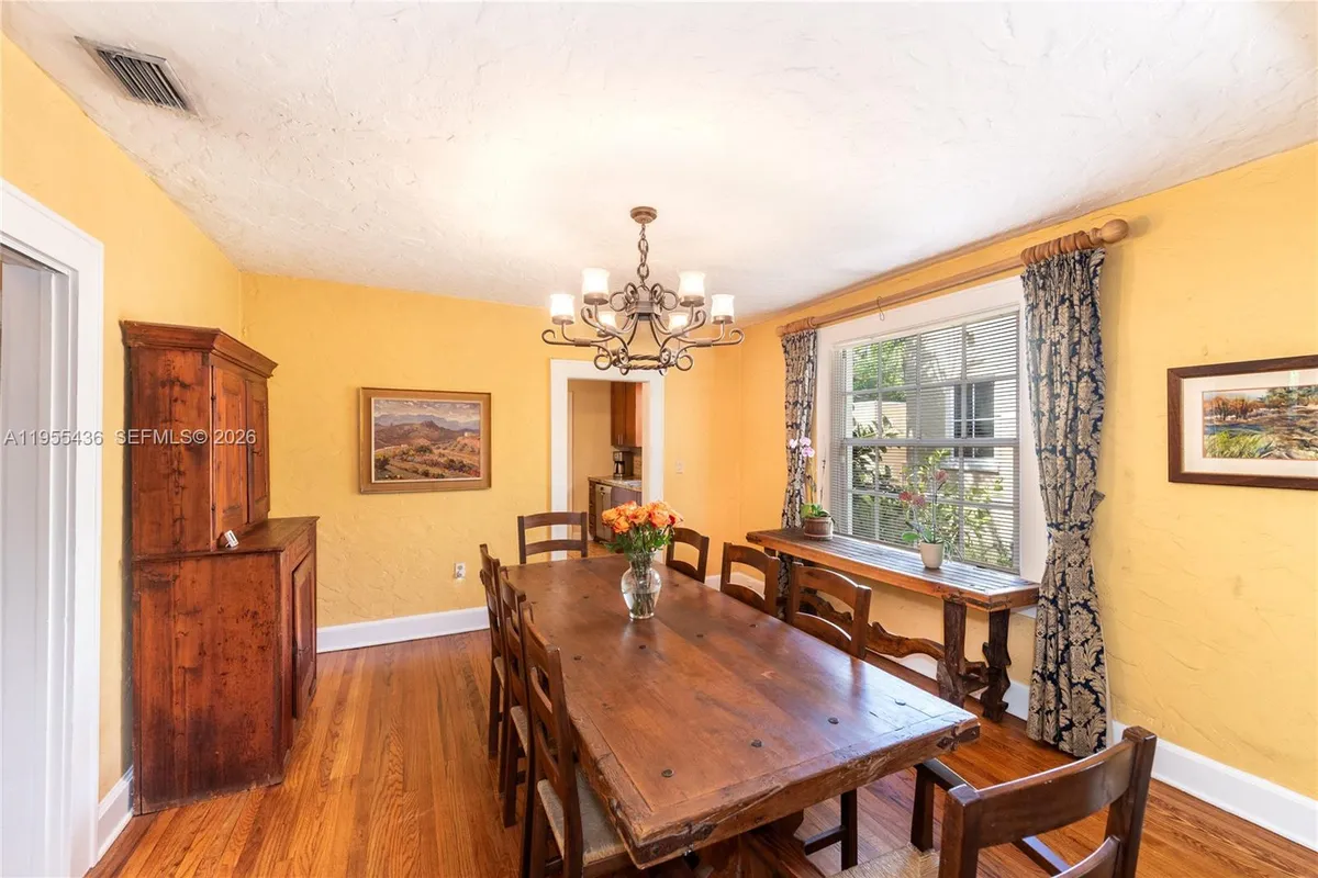 1256 Algeria Ave, Coral Gables FL 33134