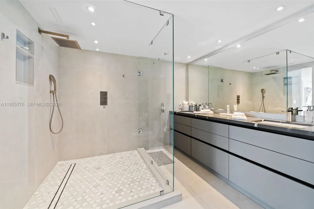 10205 Collins Ave # 1203, Bal Harbour FL 33154