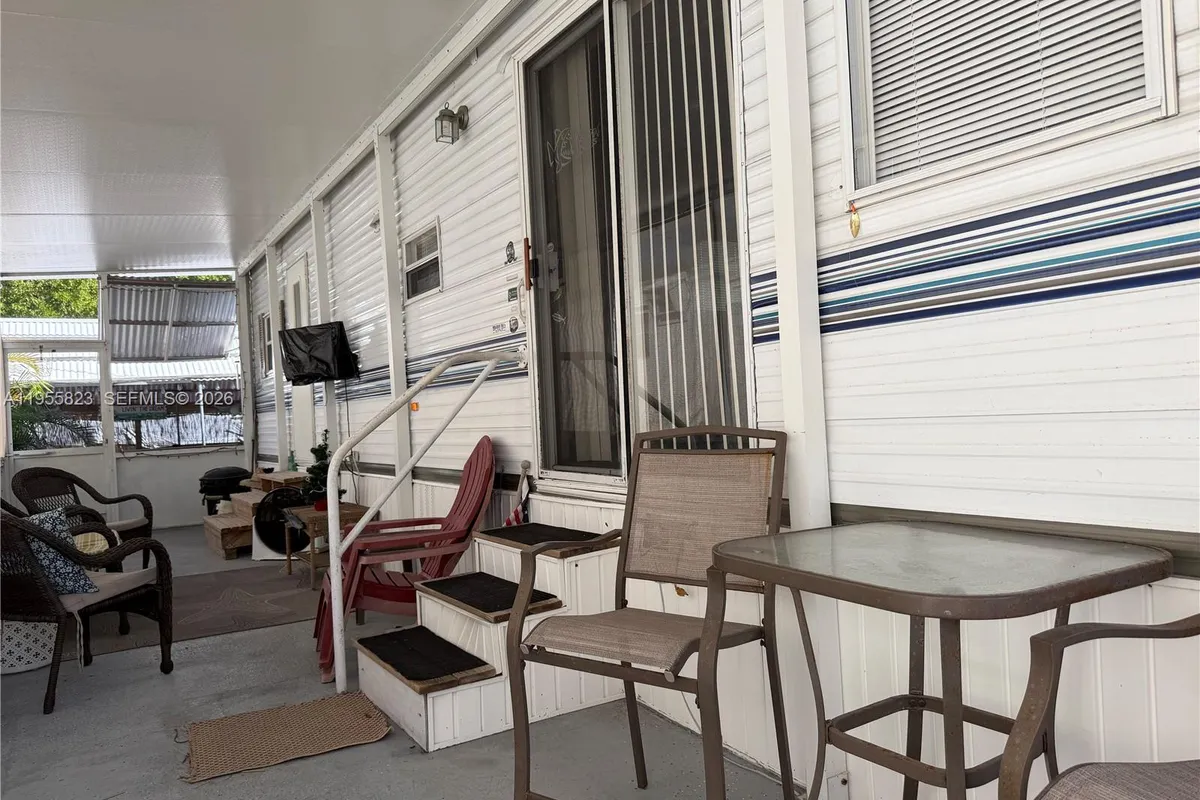 1361 Overseas Hwy G13, Marathon FL 33050