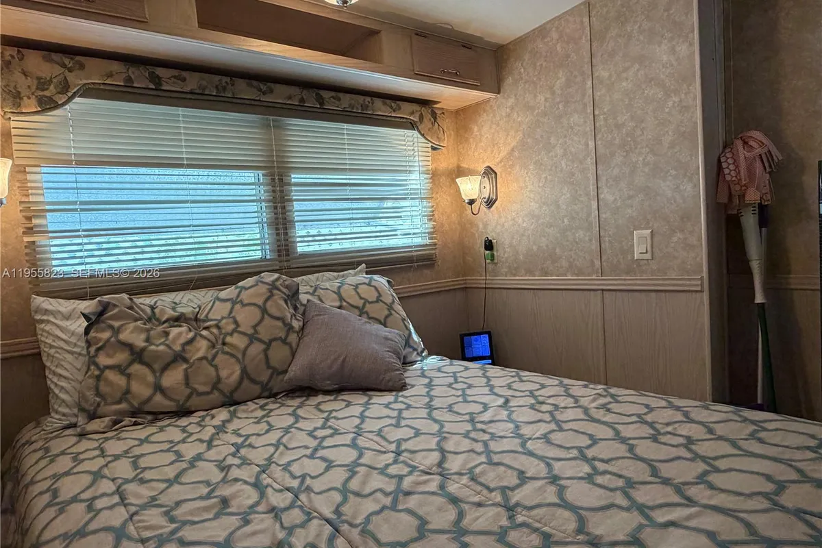 1361 Overseas Hwy G13, Marathon FL 33050