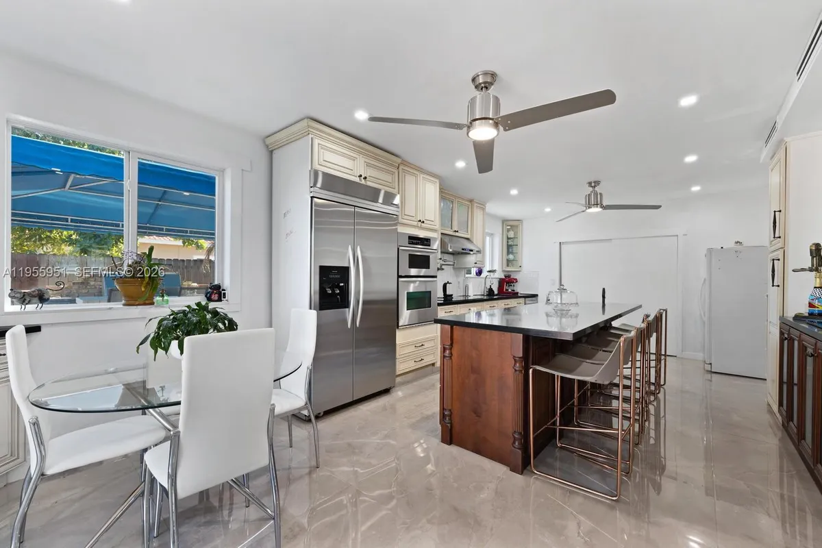 6423 SW 107th Pl, Miami FL 33173