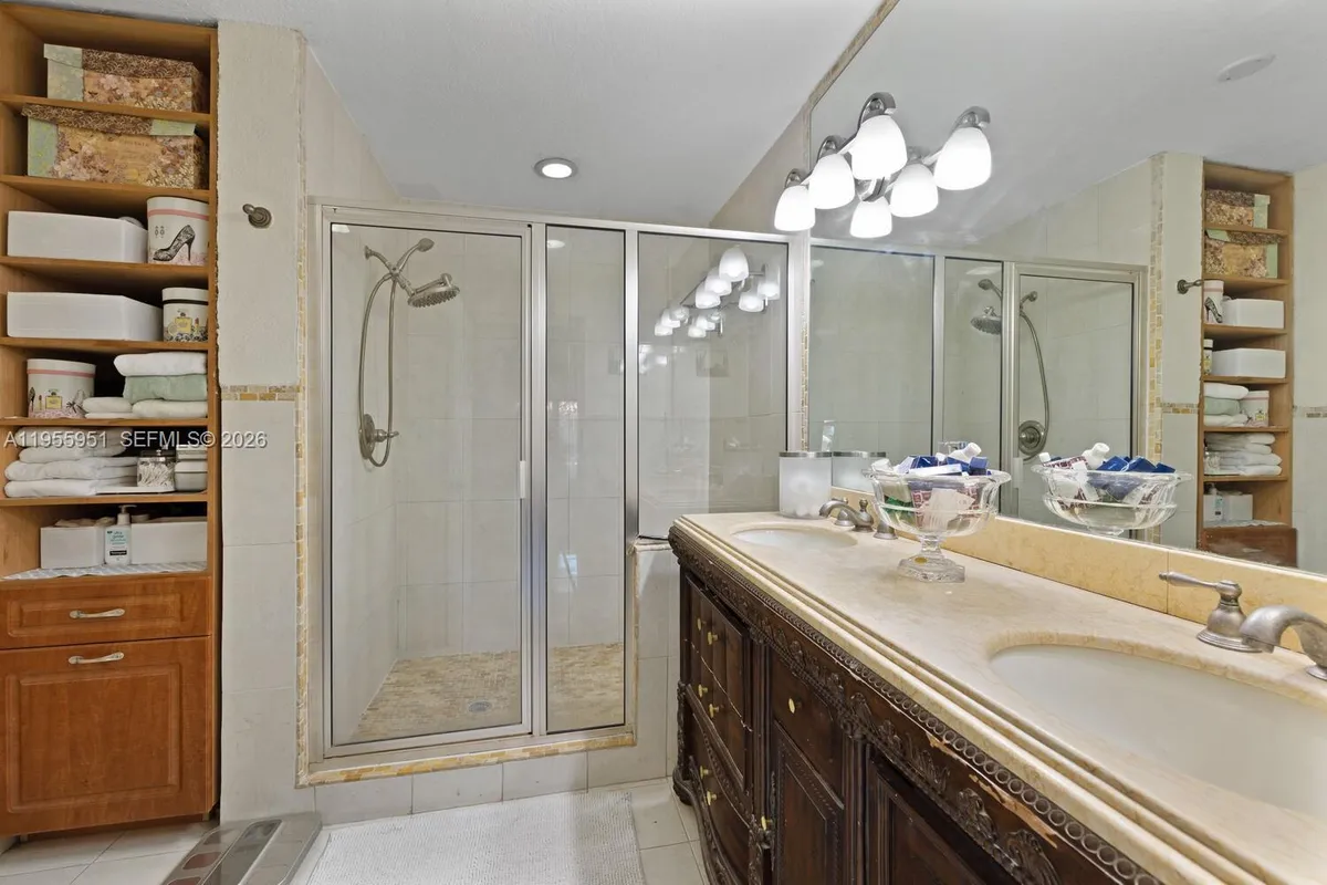 6423 SW 107th Pl, Miami FL 33173