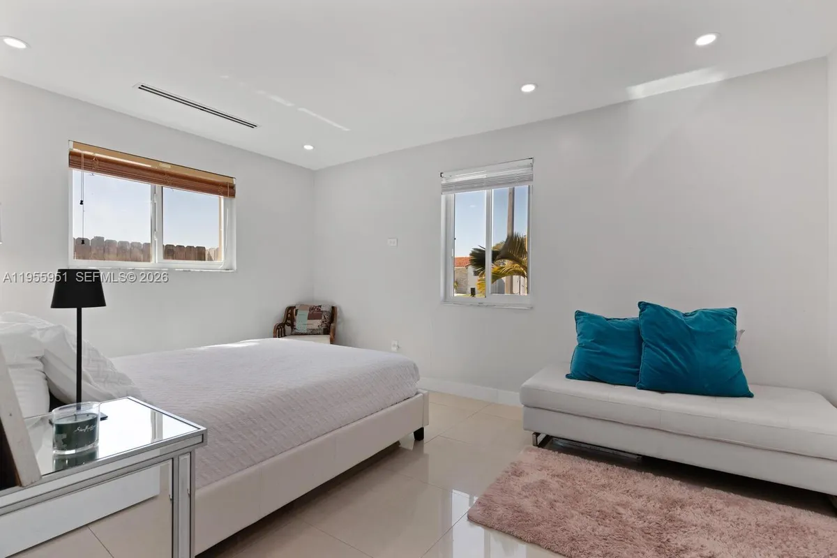 6423 SW 107th Pl, Miami FL 33173