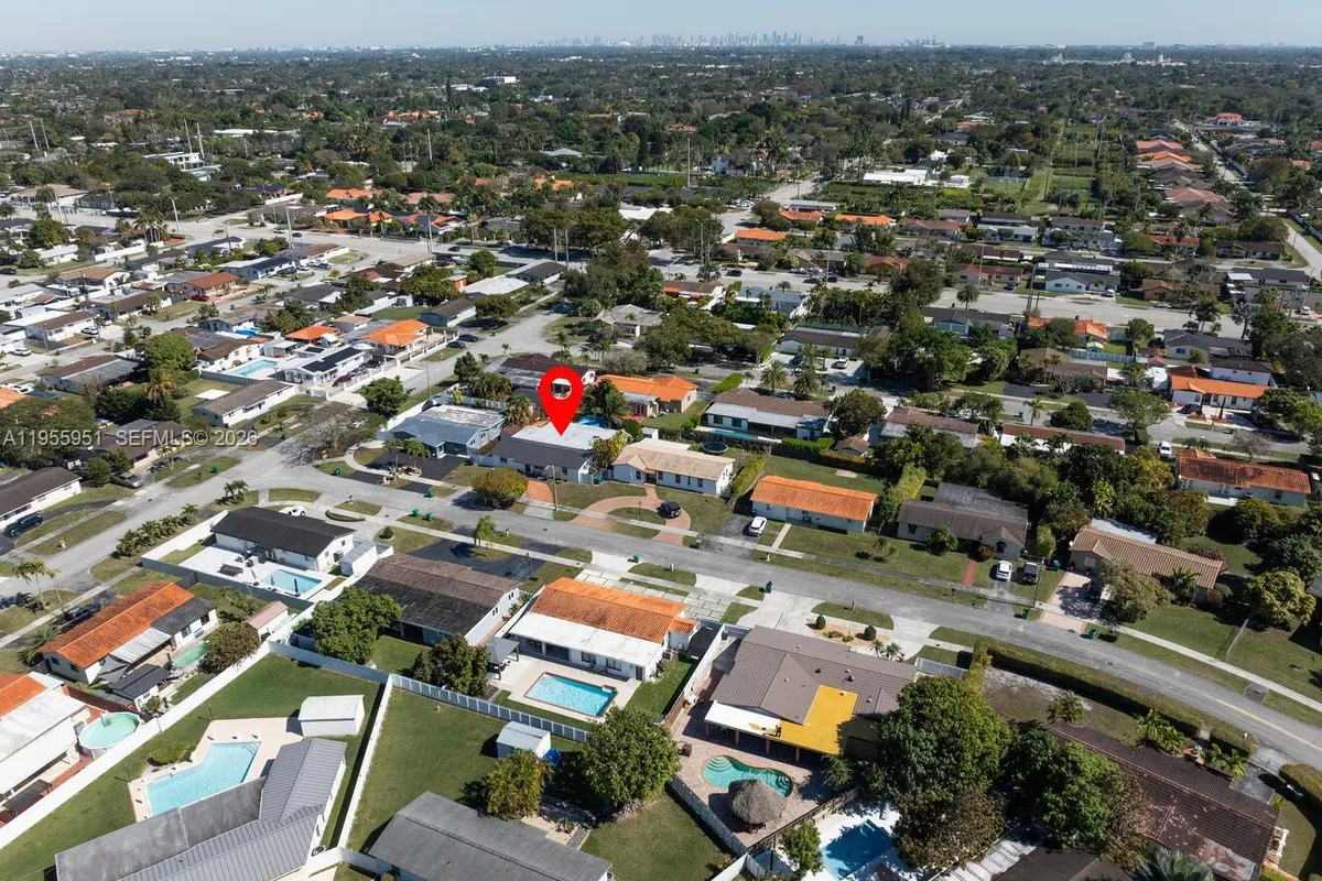 6423 SW 107th Pl, Miami FL 33173