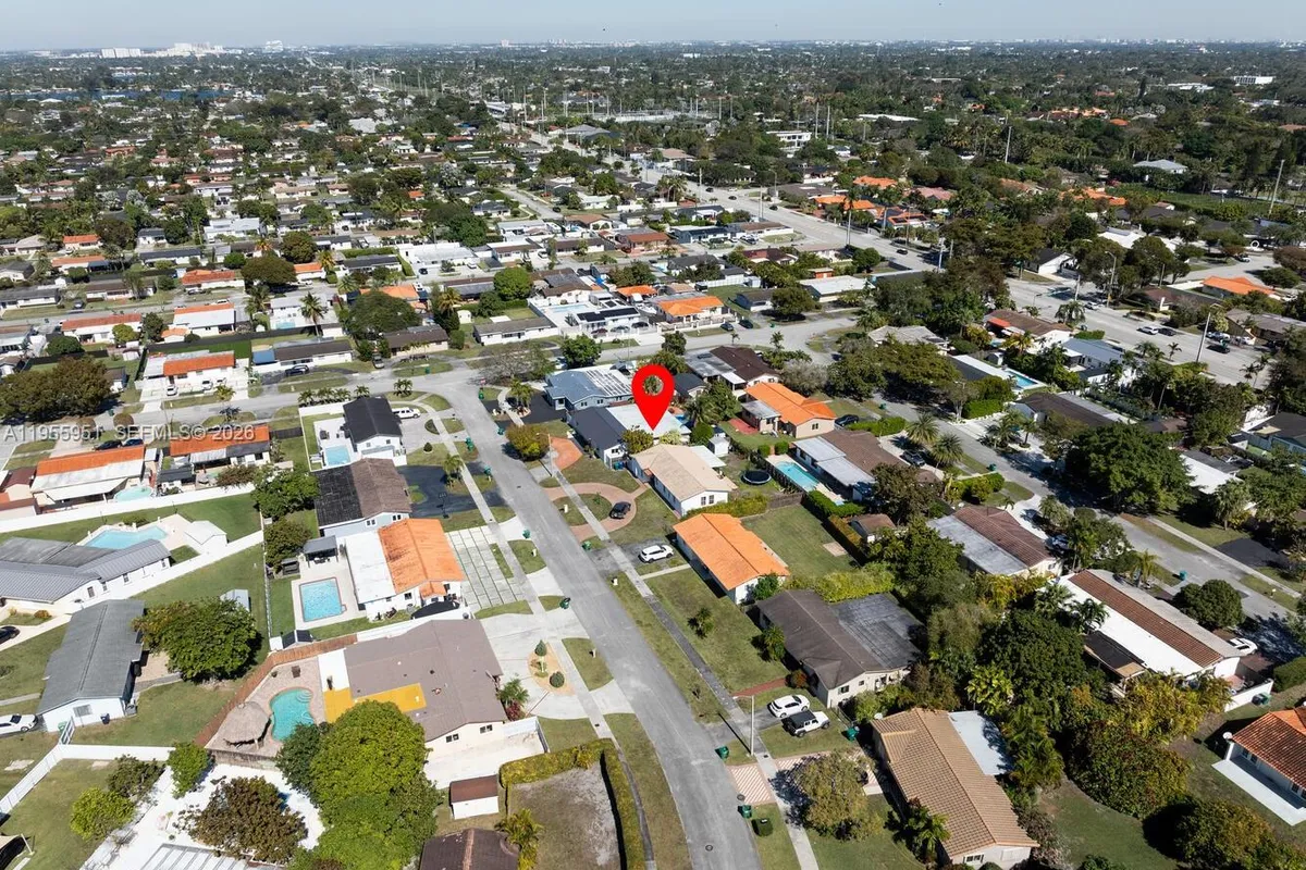 6423 SW 107th Pl, Miami FL 33173