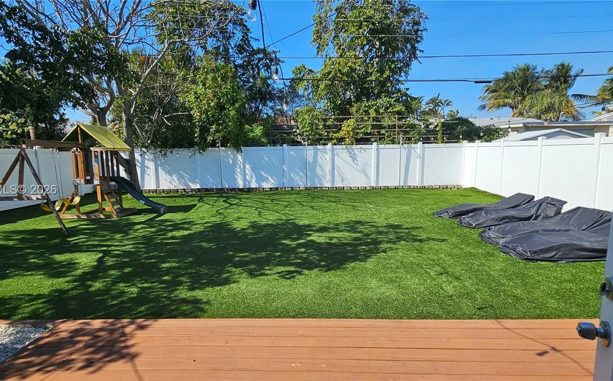 5157 NE 6th Ave, Oakland Park FL 33334