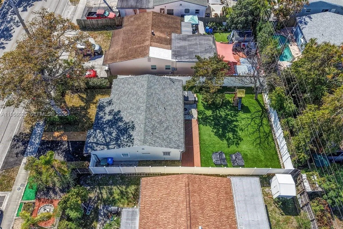 5157 NE 6th Ave, Oakland Park FL 33334