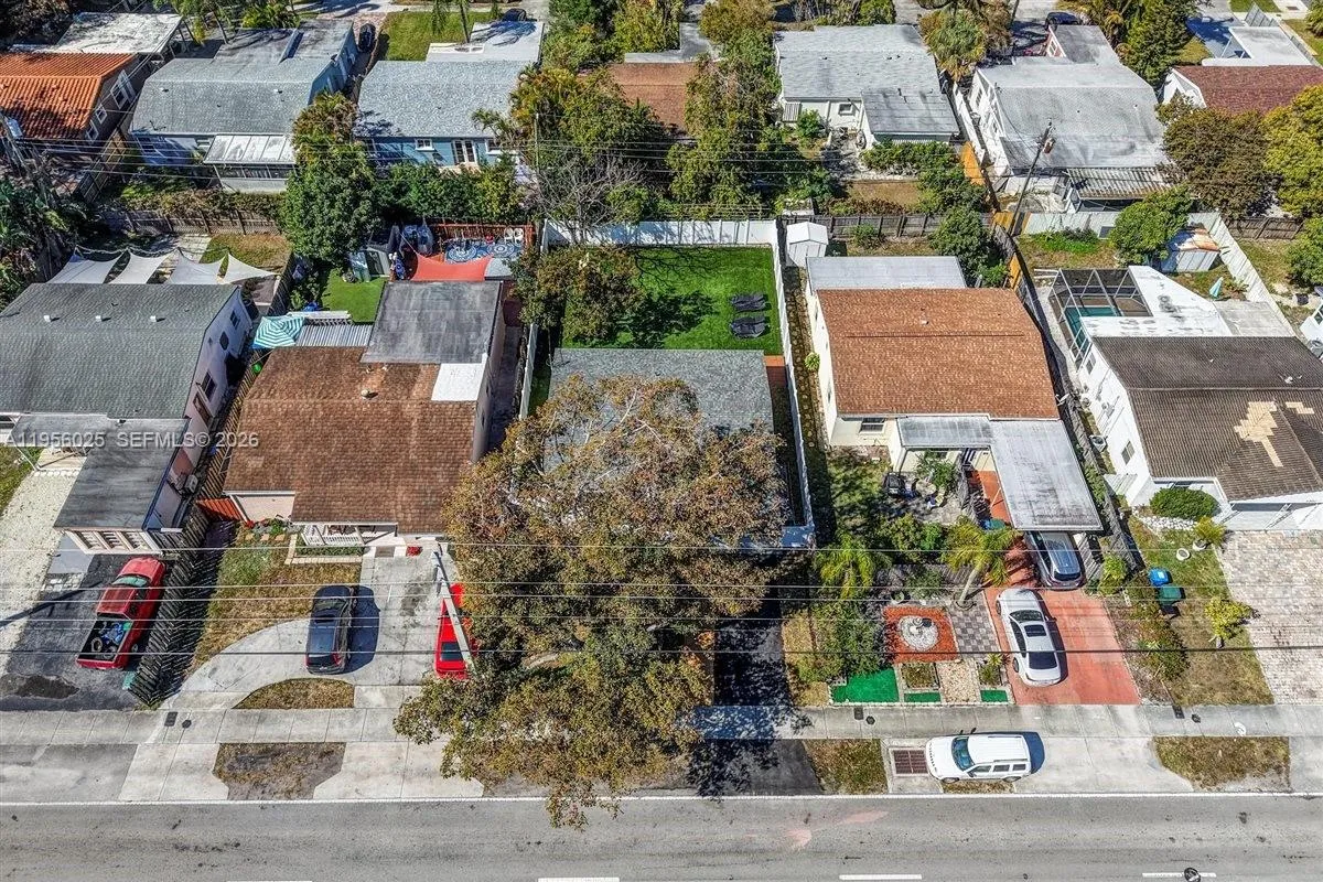 5157 NE 6th Ave, Oakland Park FL 33334