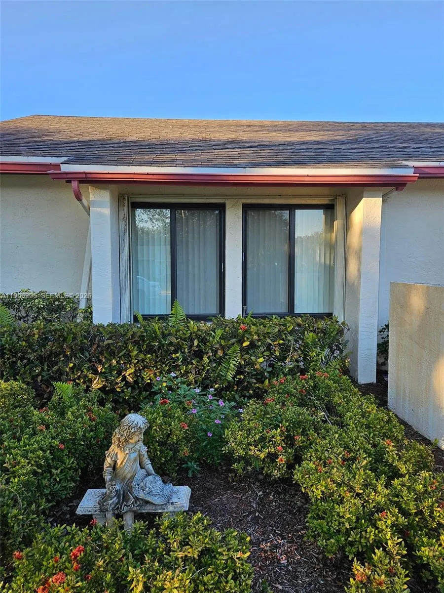 10301 Greenbriar Ct, Boca Raton FL 33498