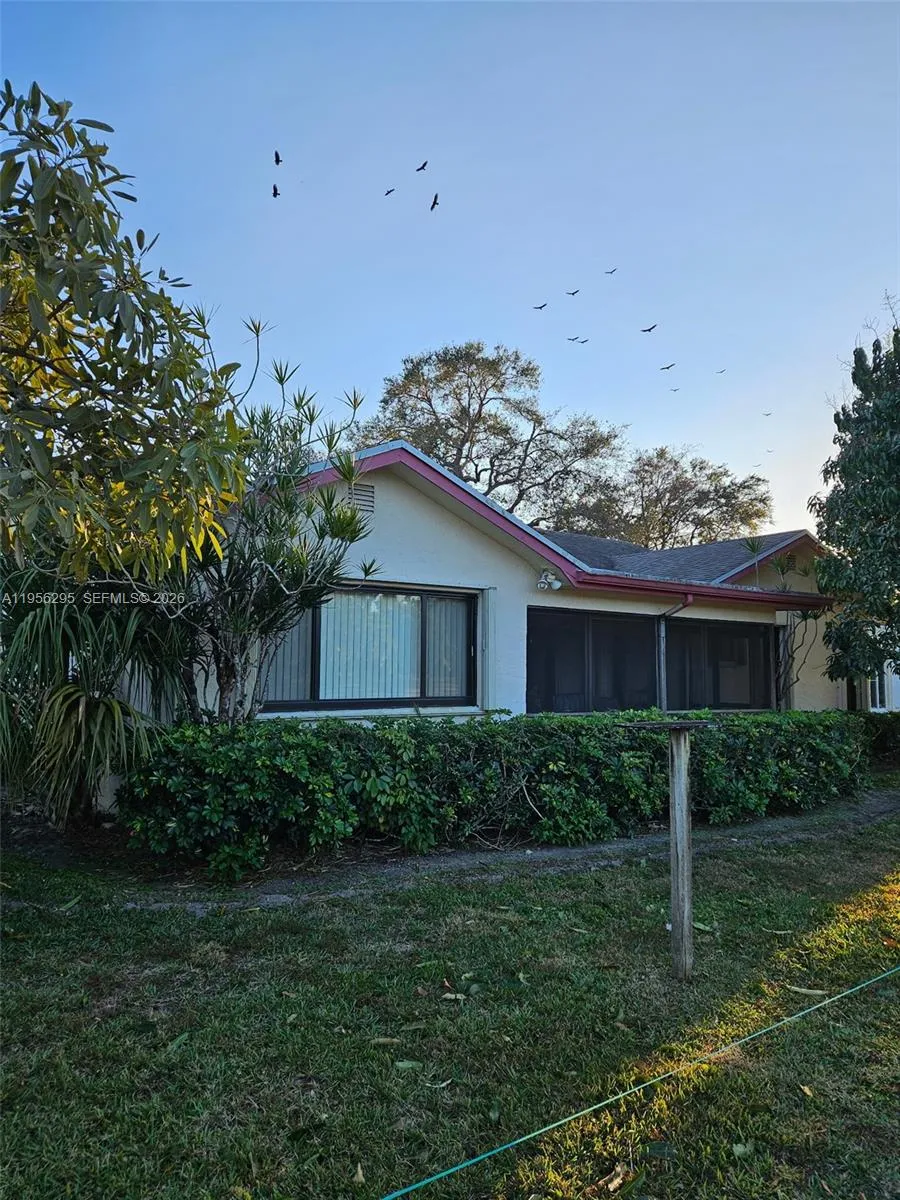 10301 Greenbriar Ct, Boca Raton FL 33498