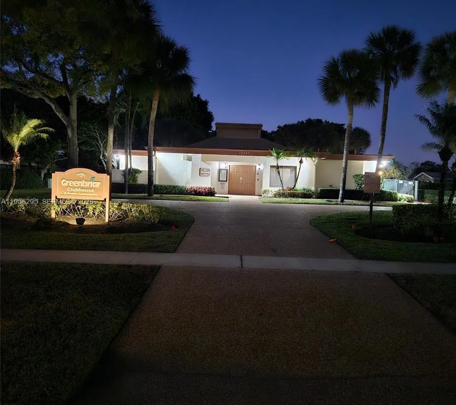 10301 Greenbriar Ct, Boca Raton FL 33498