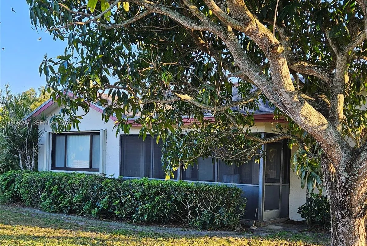 10301 Greenbriar Ct, Boca Raton FL 33498