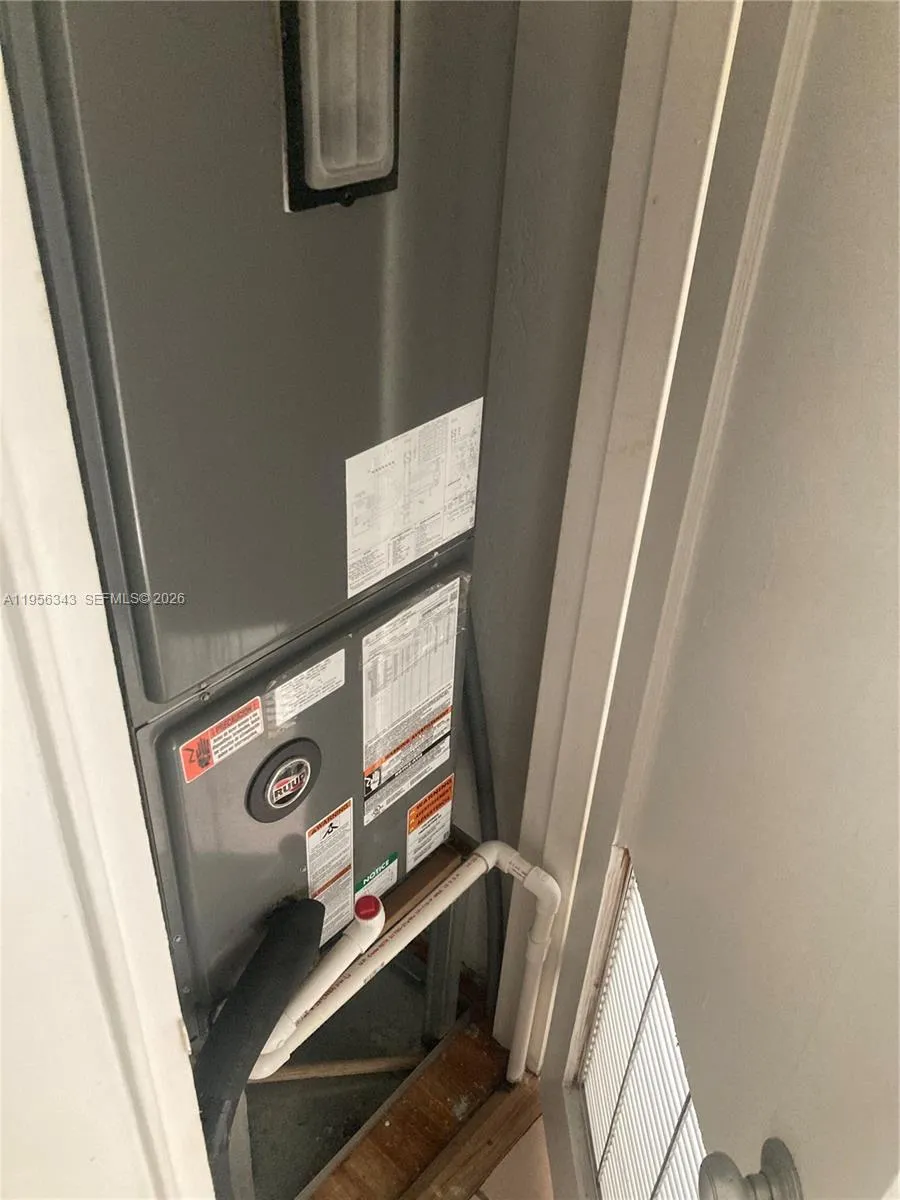 3742 SW 29th St # 3742, Miami FL 33134