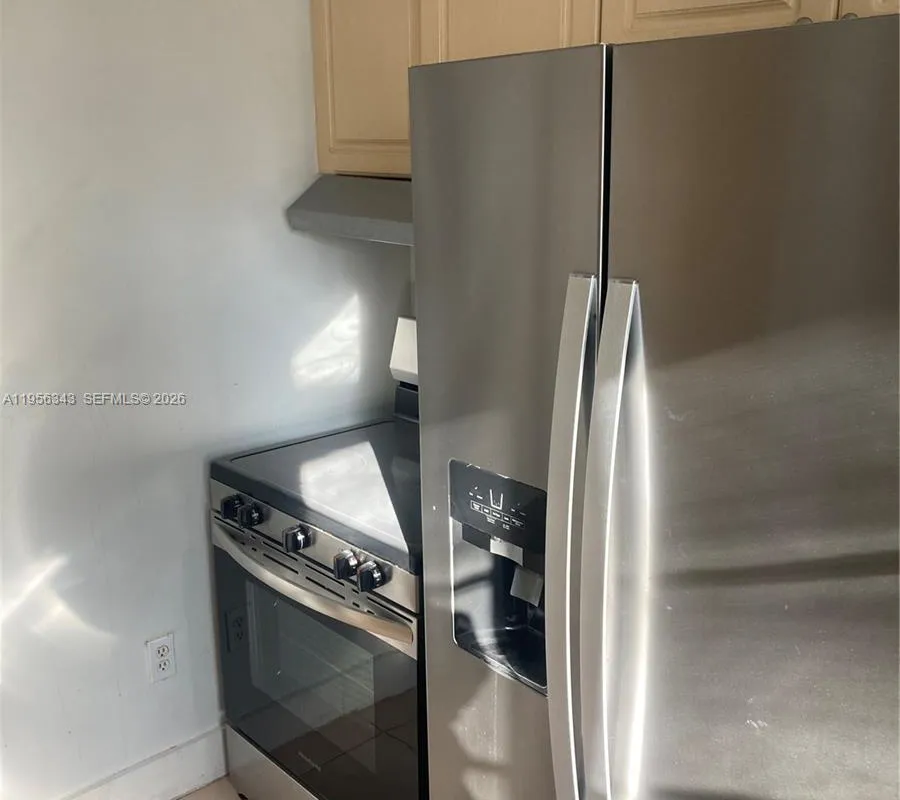 3742 SW 29th St # 3742, Miami FL 33134