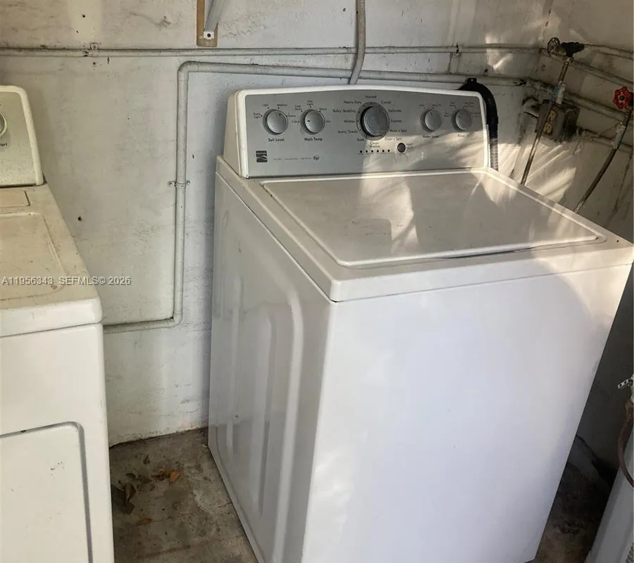 3742 SW 29th St # 3742, Miami FL 33134