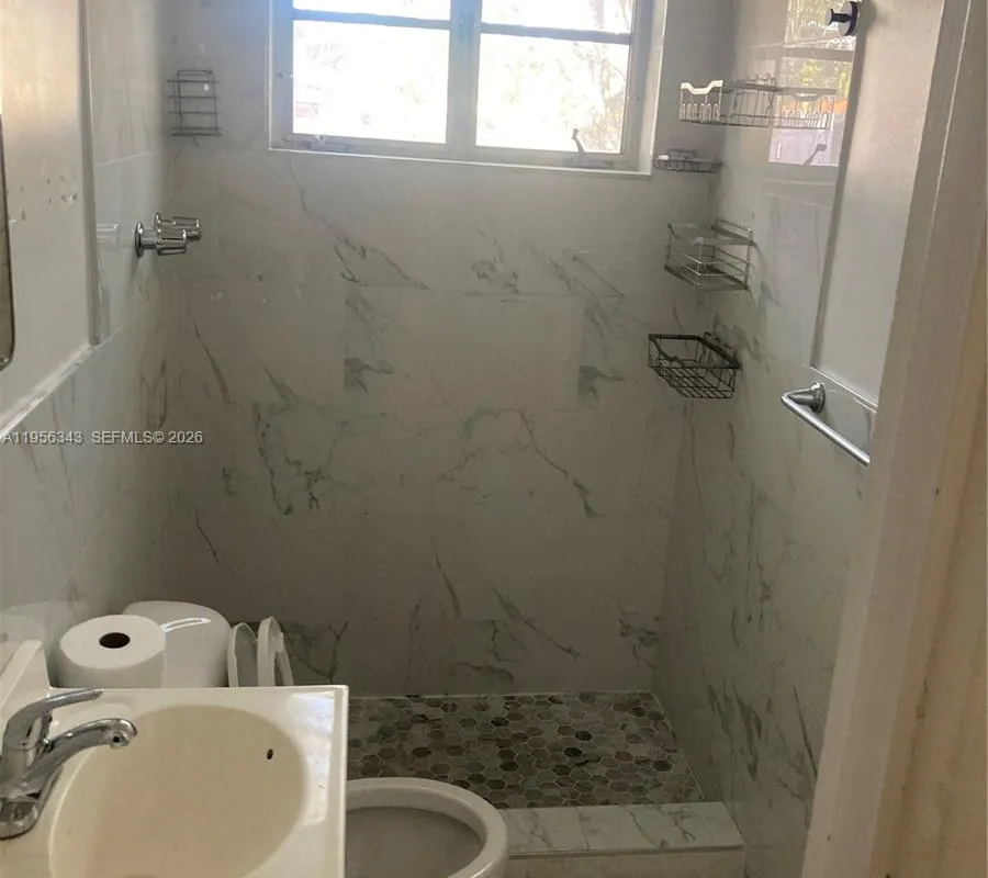 3742 SW 29th St # 3742, Miami FL 33134