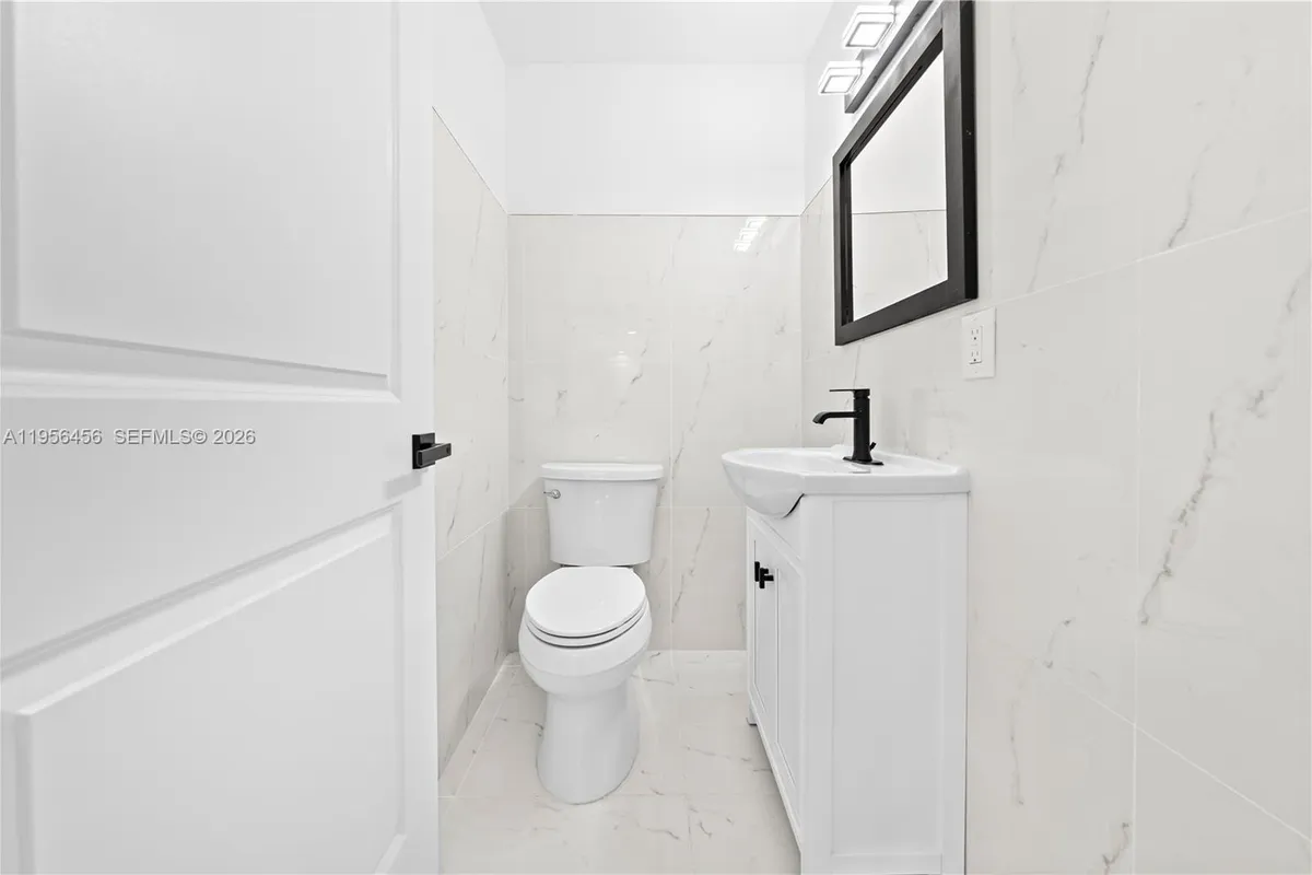 405 Bontona Ave, Fort Lauderdale FL 33301