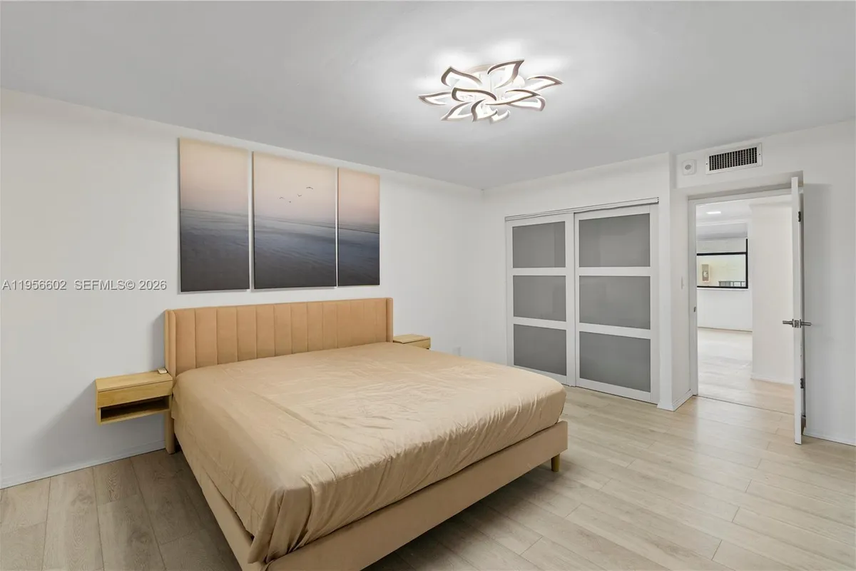 3440 NE 192nd St # A, Aventura FL 33180