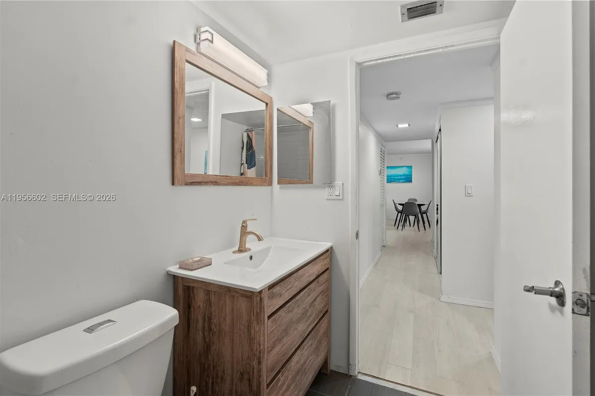 3440 NE 192nd St # A, Aventura FL 33180