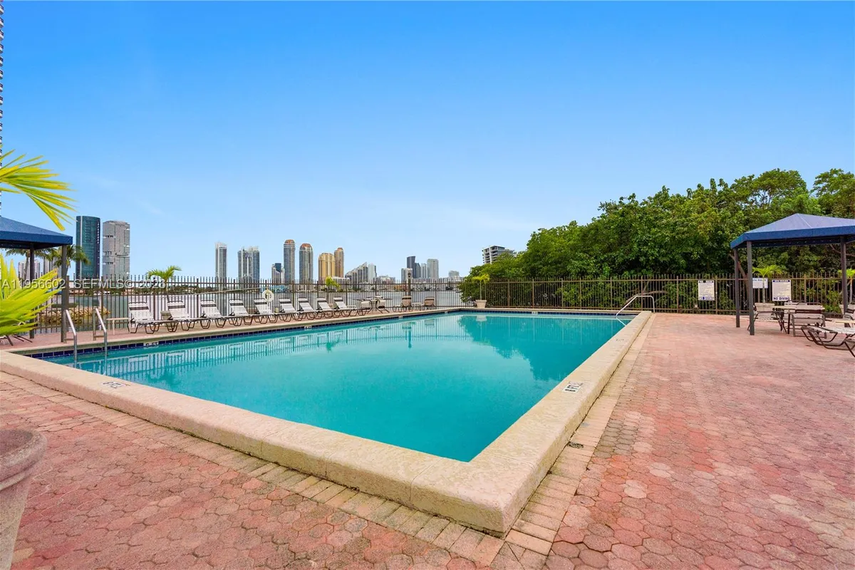 3440 NE 192nd St # A, Aventura FL 33180