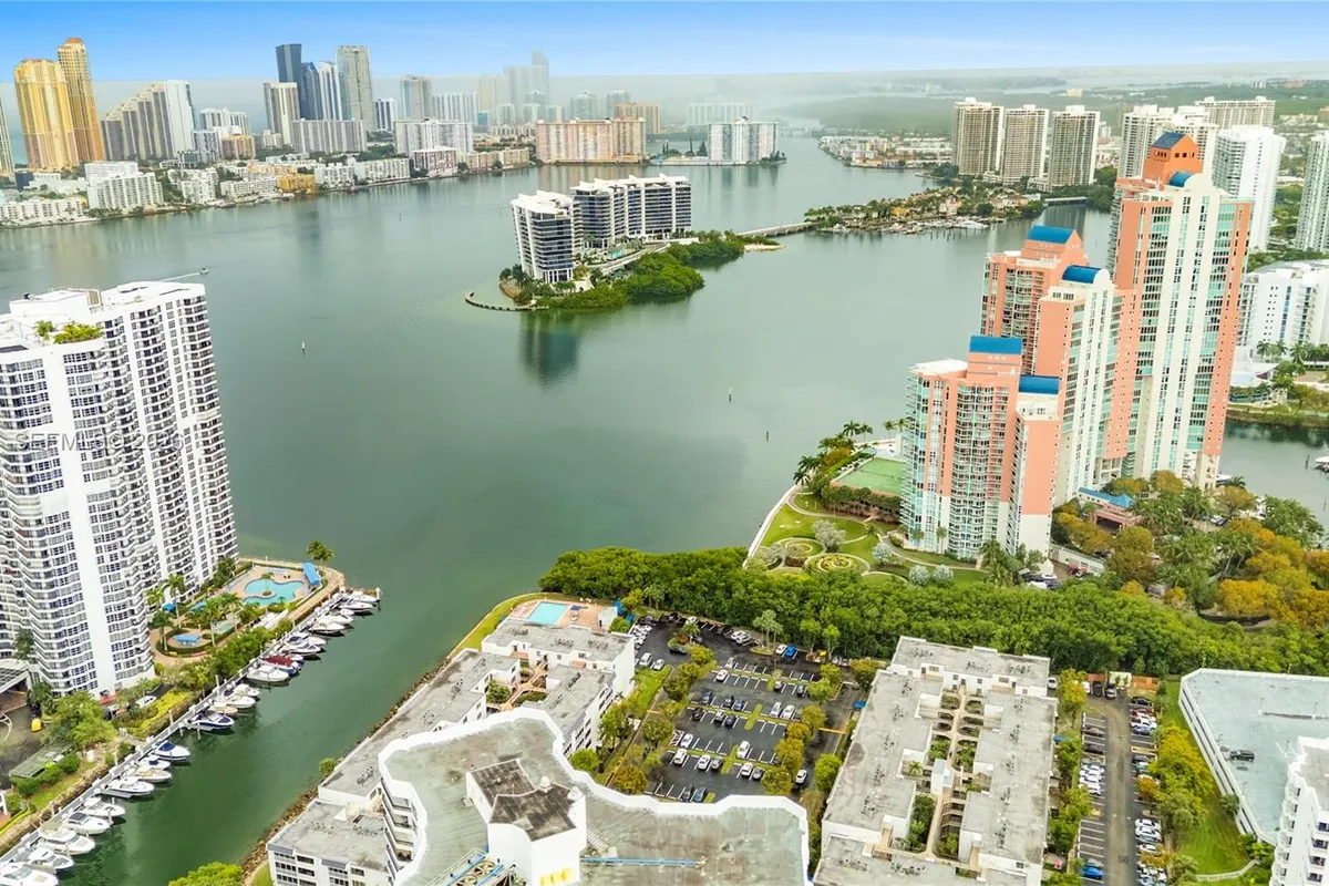 3440 NE 192nd St # A, Aventura FL 33180